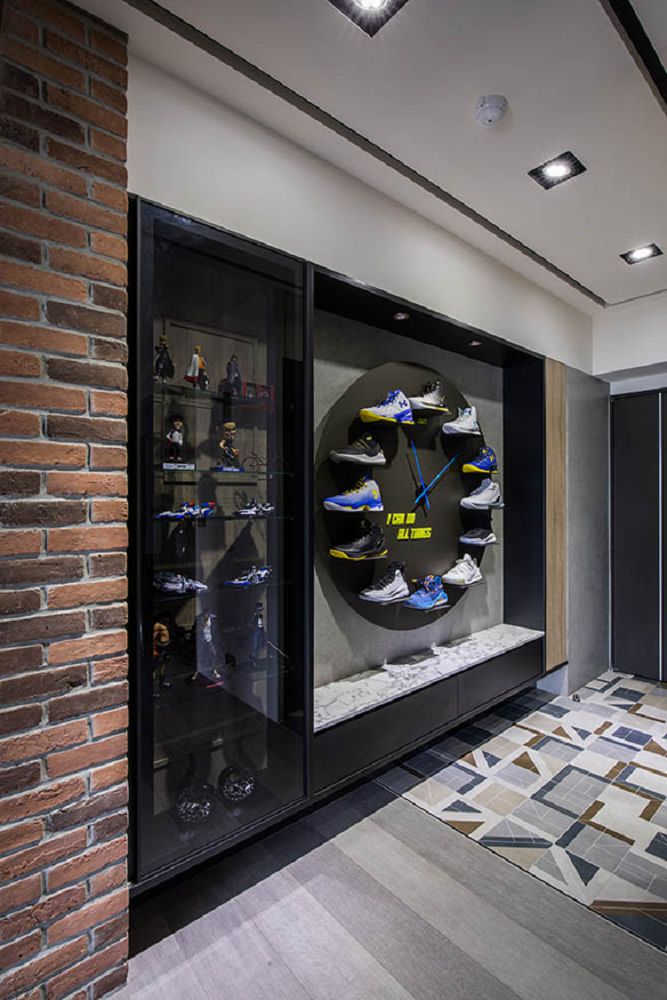 造型球鞋收藏展示櫃;
